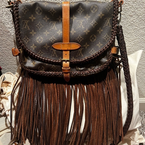 Vintage Boho Satchel. Louis Vuitton Brown Fringe Crossbody Bag - Picture 3 of 5